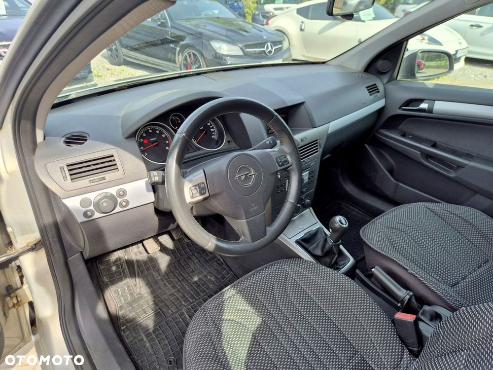 Opel Astra 1.4 Selection - 14