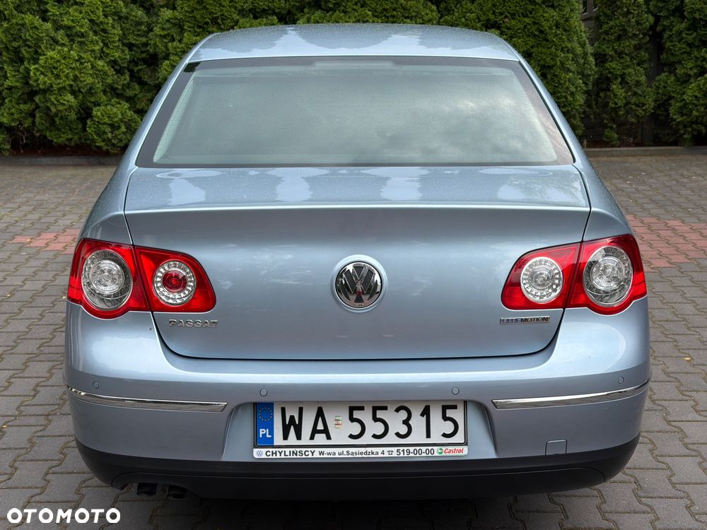 Volkswagen Passat - 10