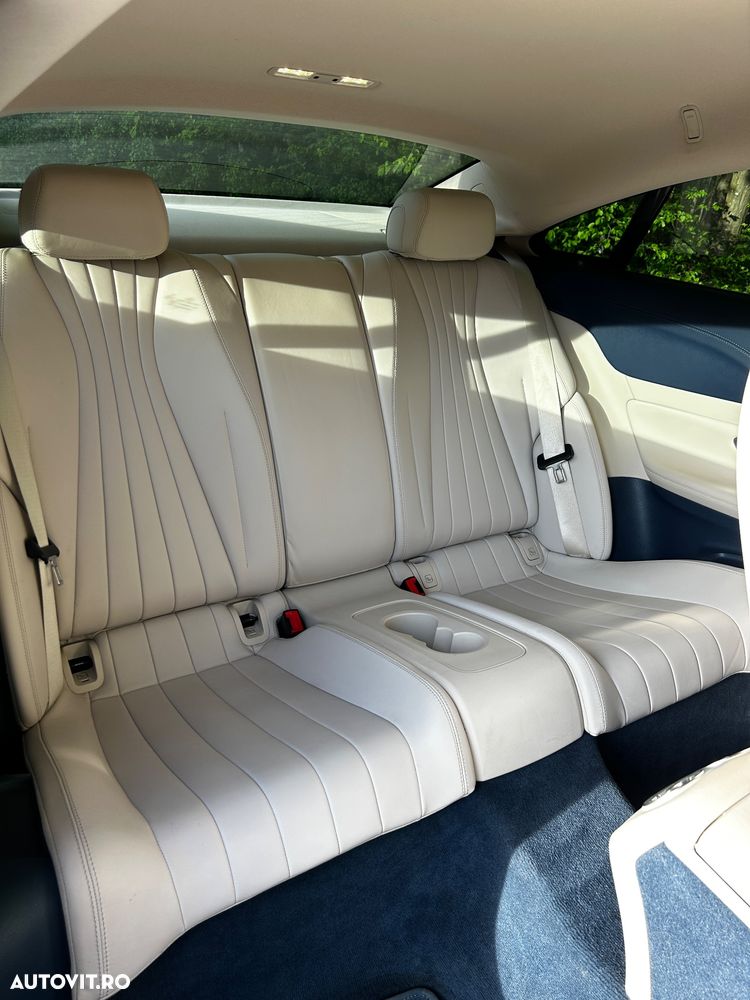 Mercedes-Benz E 400 4MATIC - 17