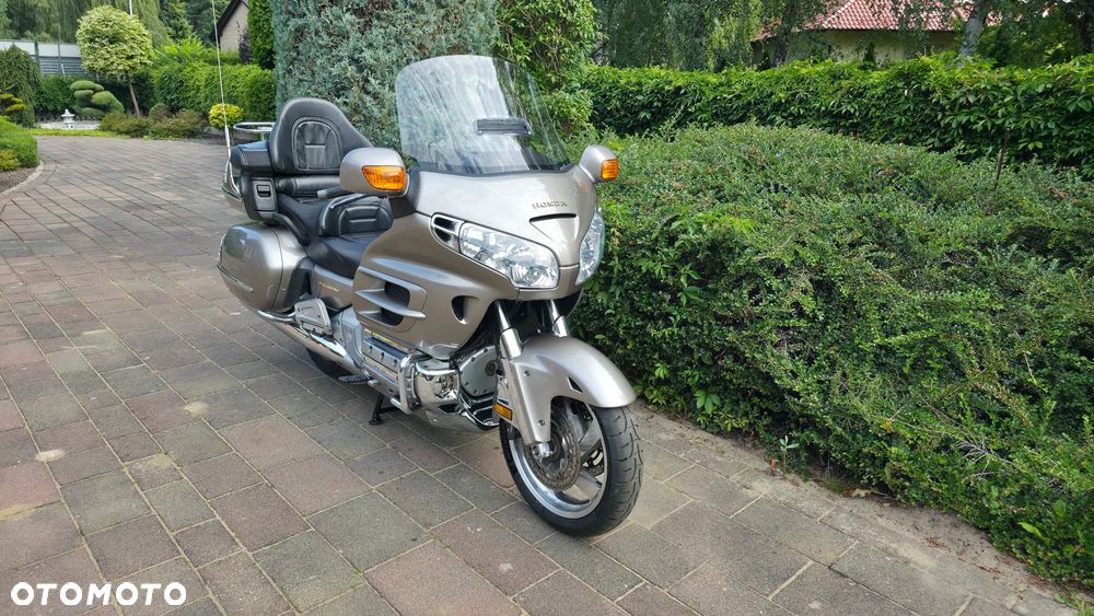 Honda GL - 5
