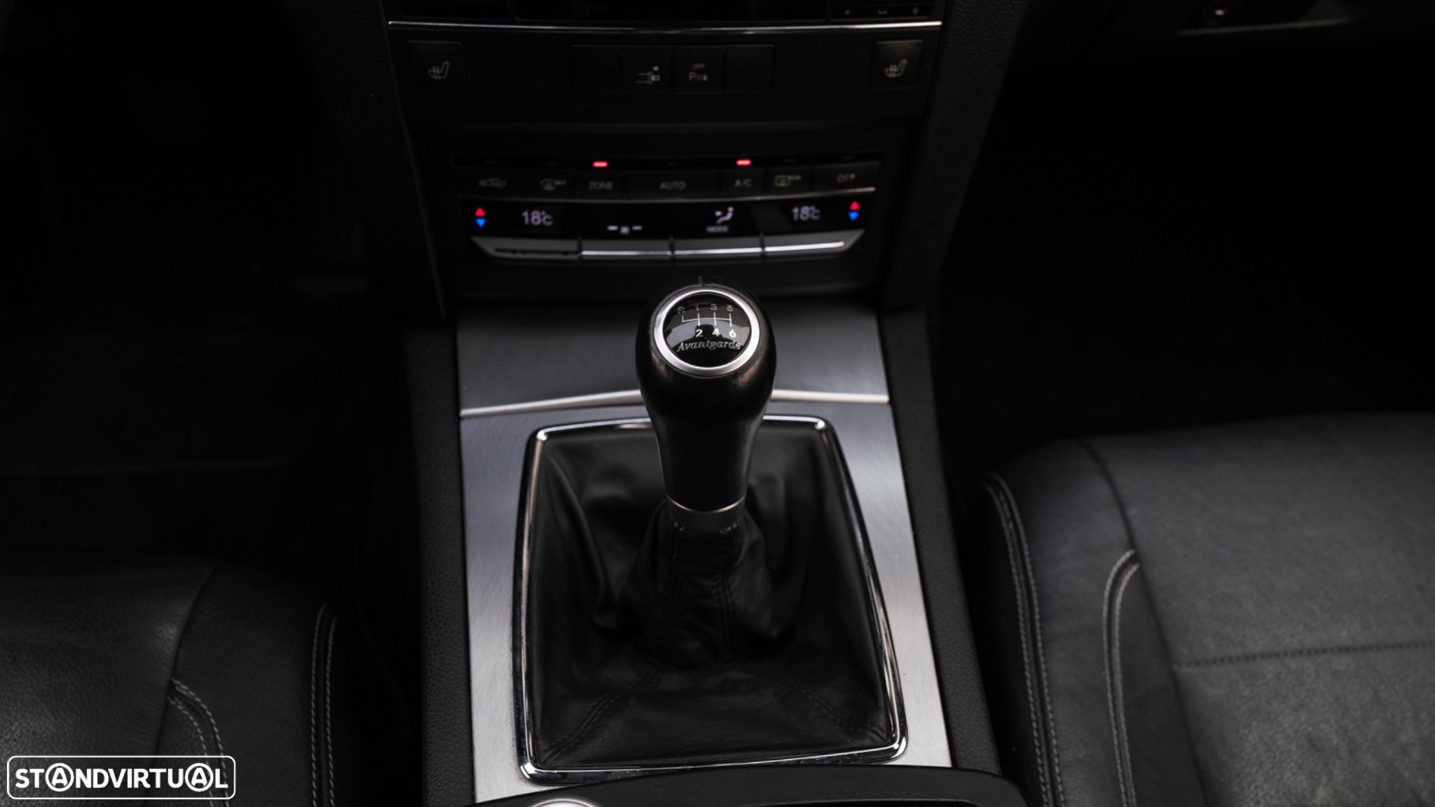 Mercedes-Benz E 250 CDi Avantgarde BlueEfficiency - 35
