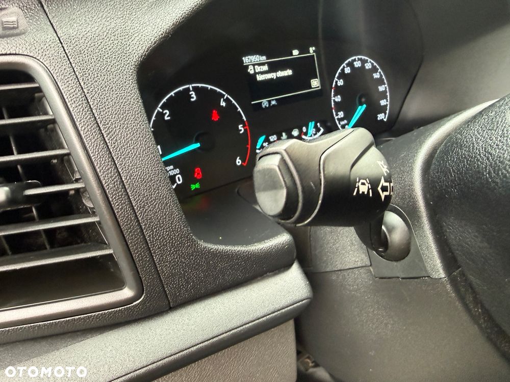 Ford TRANSIT CUSTOM BLACK EDITION L2H1/2xBoczne drzwi/Automat/Bi-Xenon/Navi/Klima/Kamera/Grzane fotele/PDC przód i tył/Grzana szyba/Hak/Bagażnik - 19