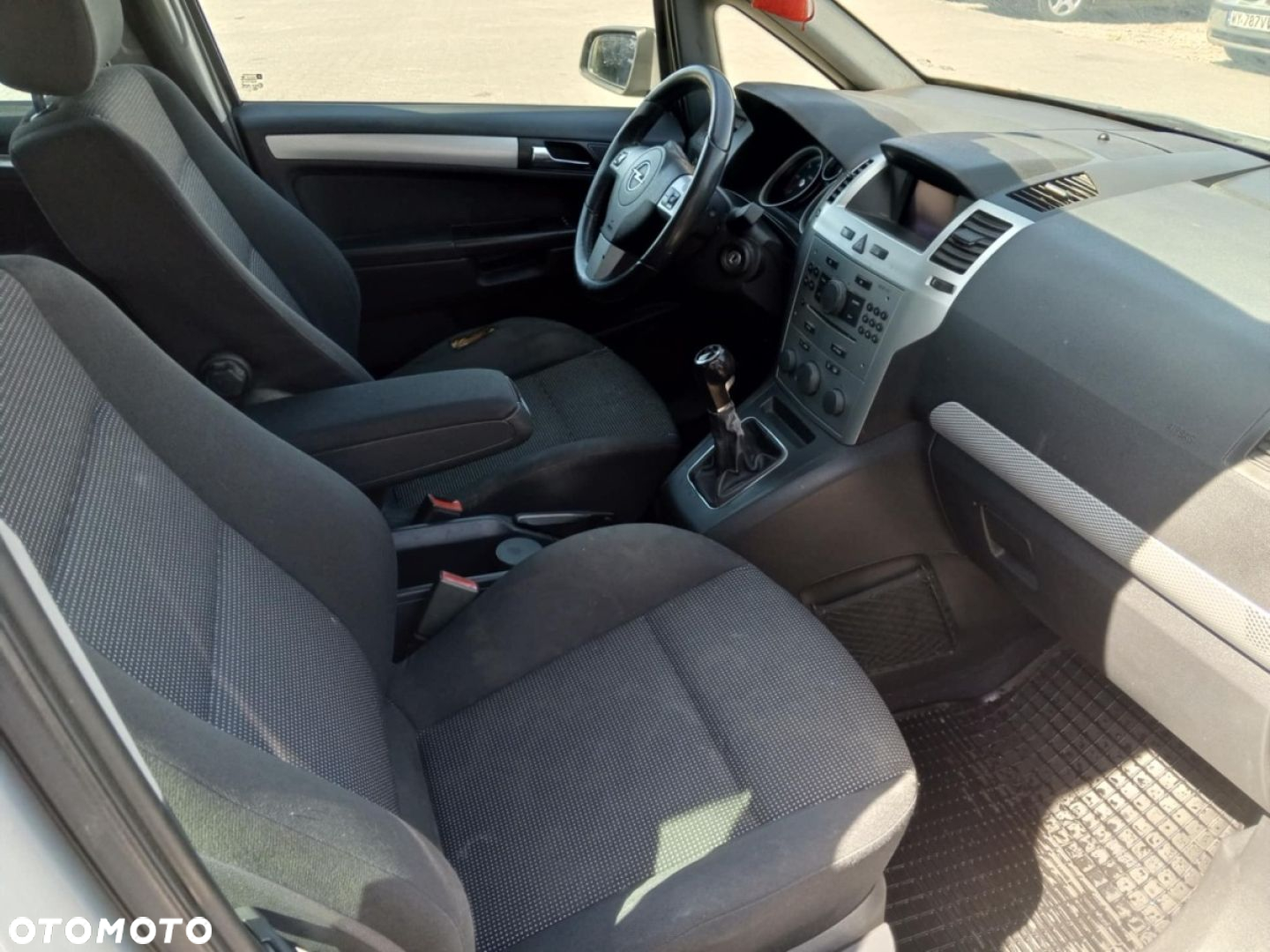 Opel Zafira - 9