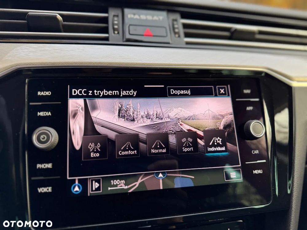 Volkswagen Passat Variant 2.0 TDI SCR DSG 4Motion Business - 29