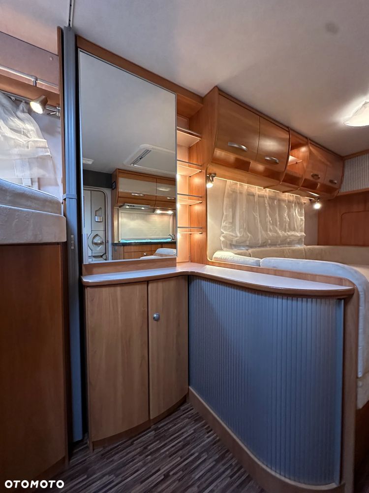 Hymer-Eriba 680 NOVA-GL z napędem, klimatyzacją i łóżkami piętrowymi. - 18