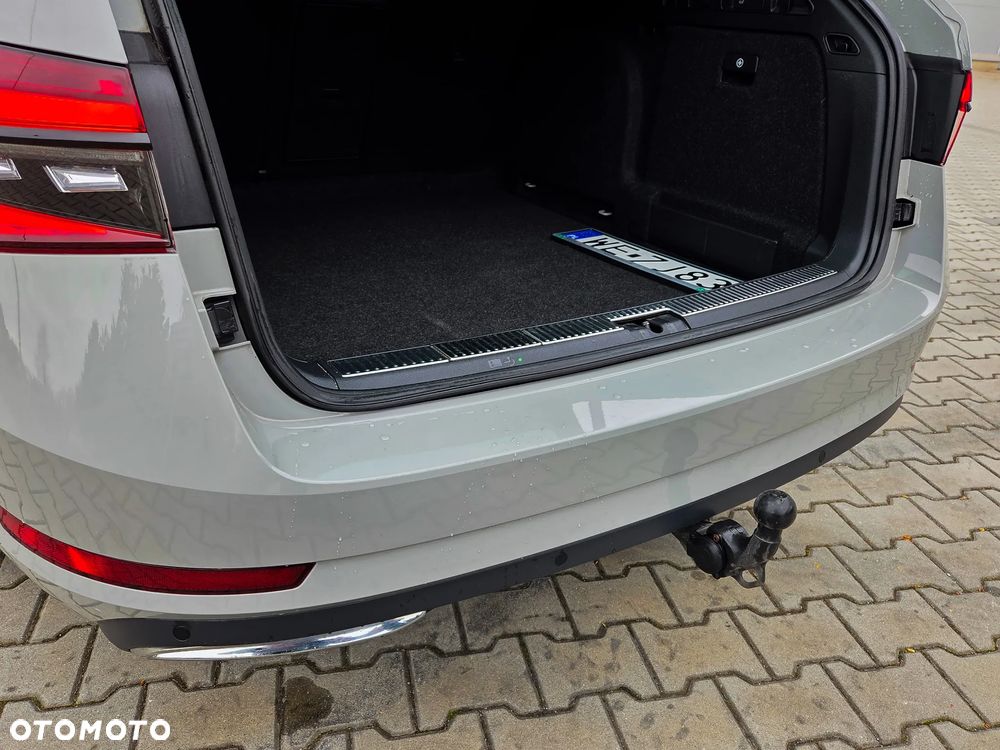 Skoda Superb 2.0 TDI SCR Sportline DSG - 18