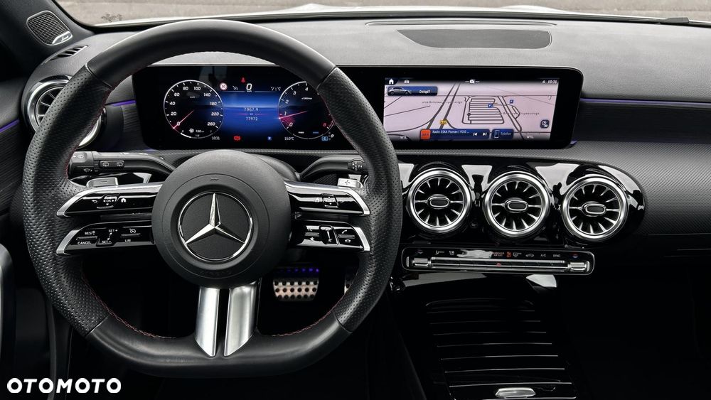 Mercedes-Benz Klasa A 220 4-Matic AMG Line 8G-DCT - 14