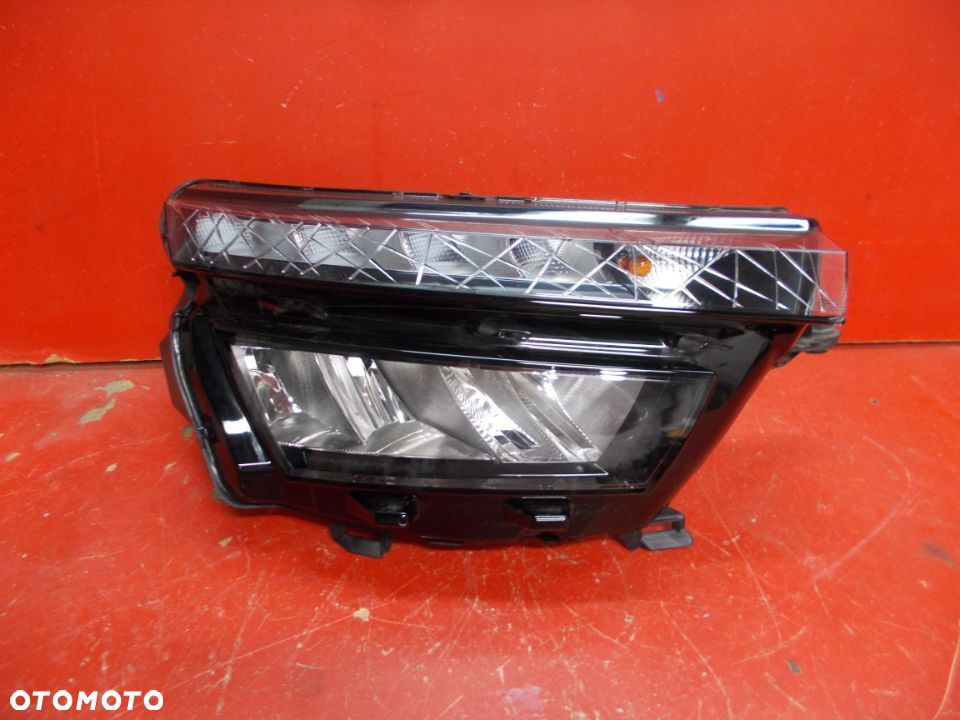 SKODA KAMIQ LAMPA PRAWA PRZÓD PRZEDNIA LED 658941016 - 1