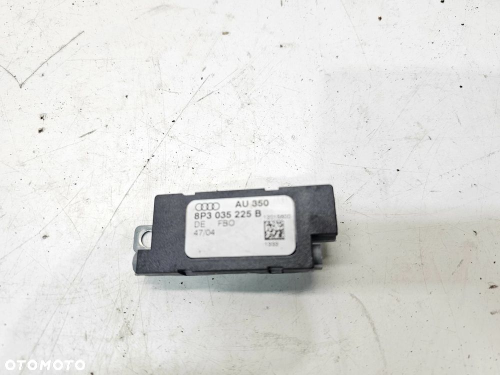 WZMACNIACZ ANTENY AUDI A3 8P LIFT 3-DRZW 8P3035225B - 4