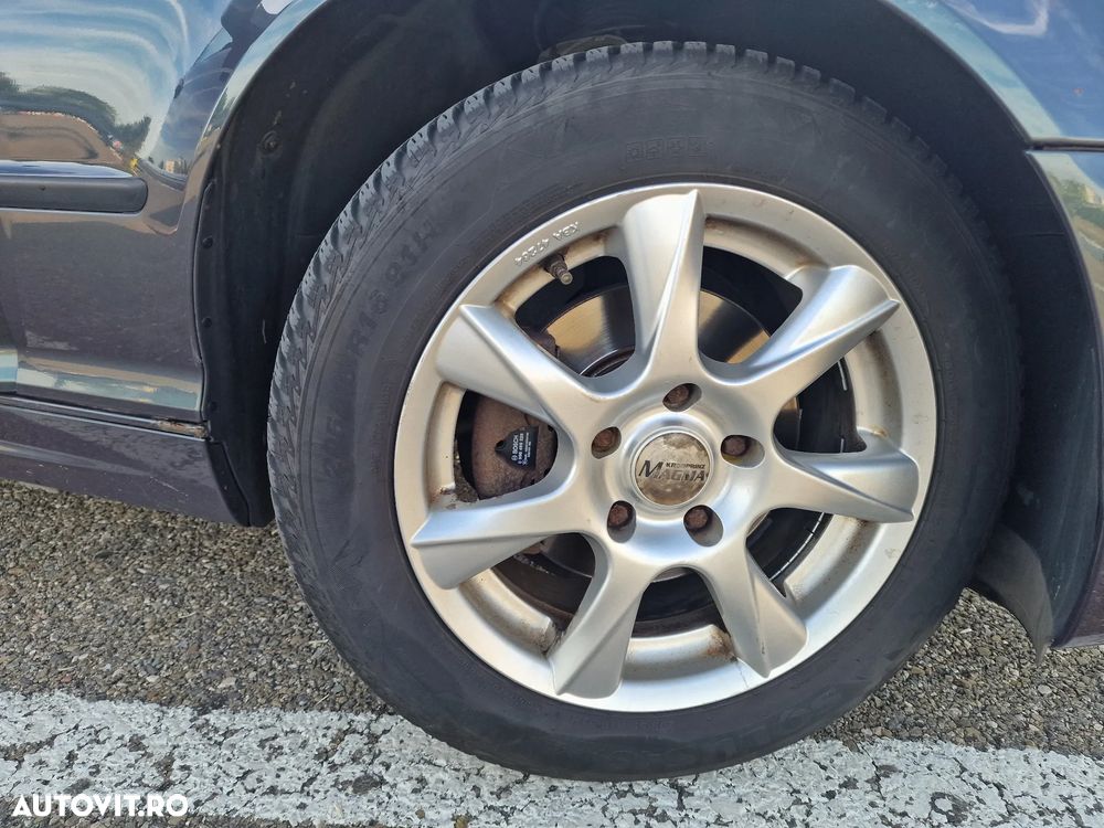 BMW Seria 3 318i - 27
