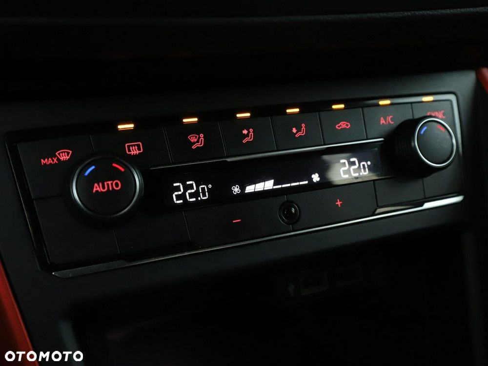 Volkswagen Polo 2.0 TSI DSG GTI - 29