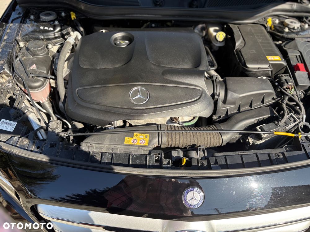 Mercedes-Benz GLA - 23