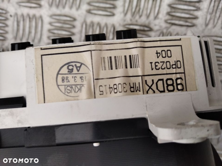 Licznik Prędkościomierz Mitsubishi Carisma MR308415 - 2