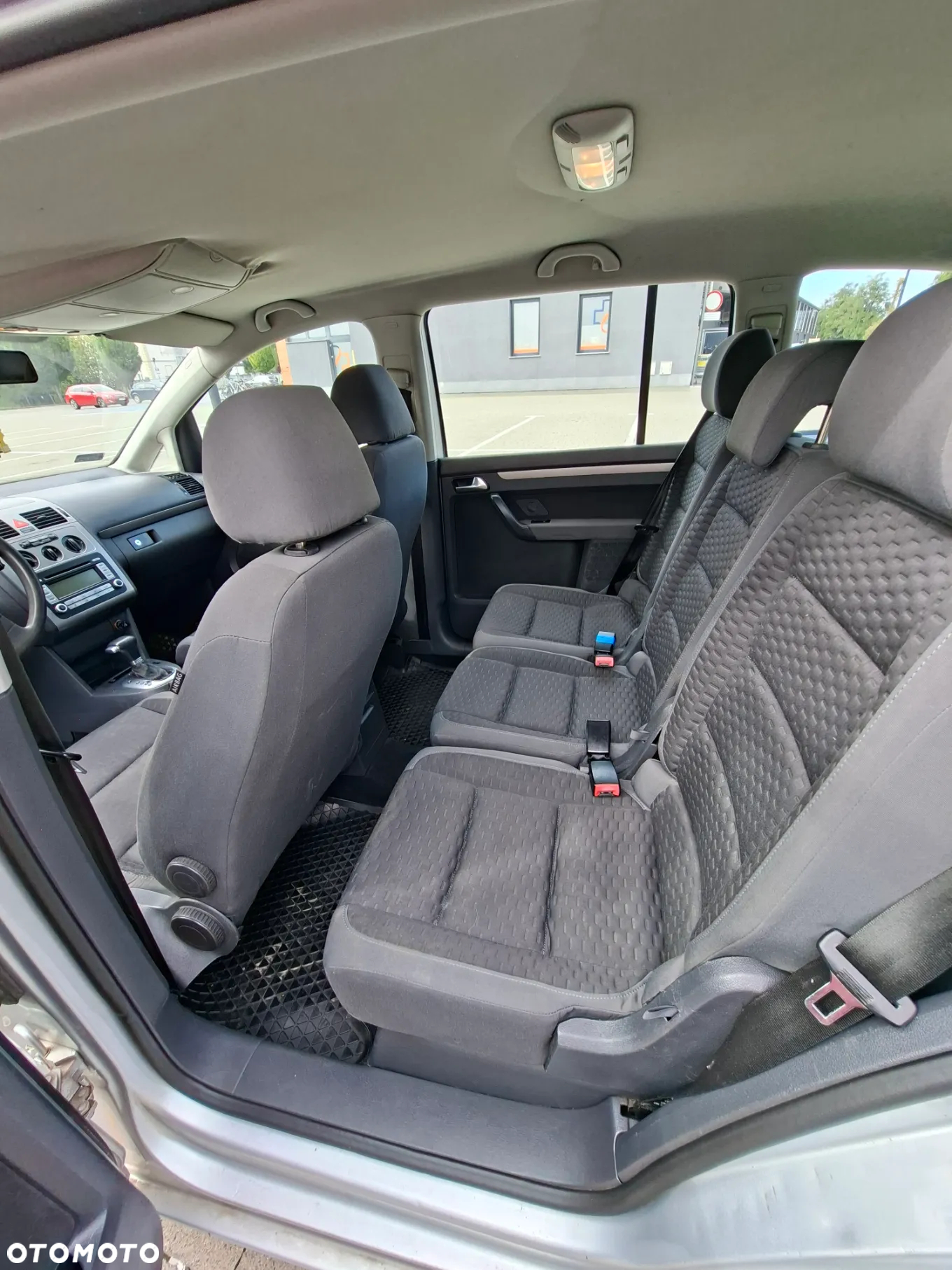Volkswagen Touran 1.9 TDI DSG Trendline - 9