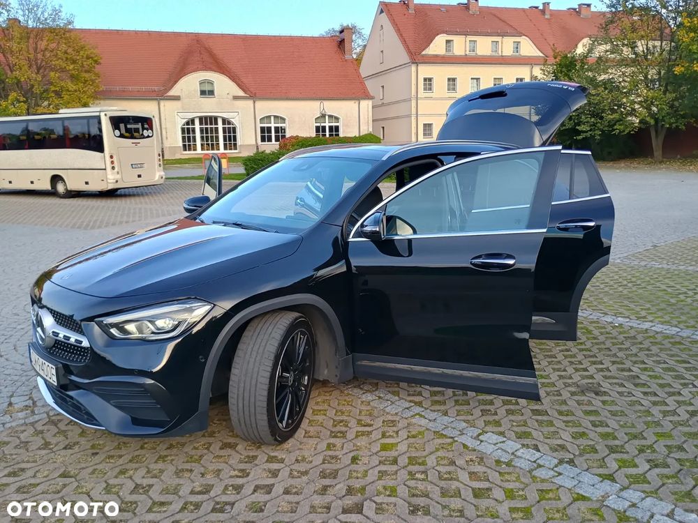 Mercedes-Benz GLA 200 d 4-Matic AMG Line - 12