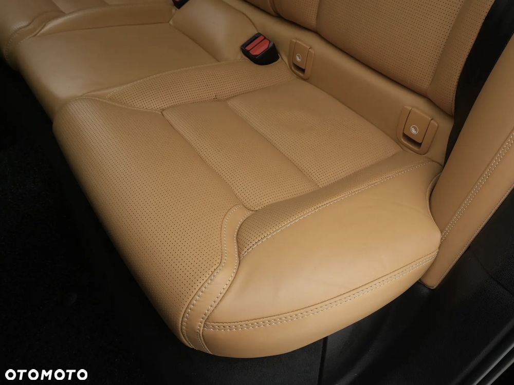 Volvo XC 60 D5 AWD Geartronic Inscription - 35
