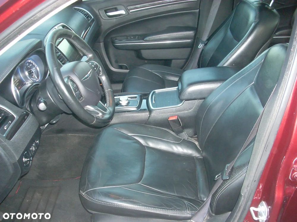Chrysler 300 - 10