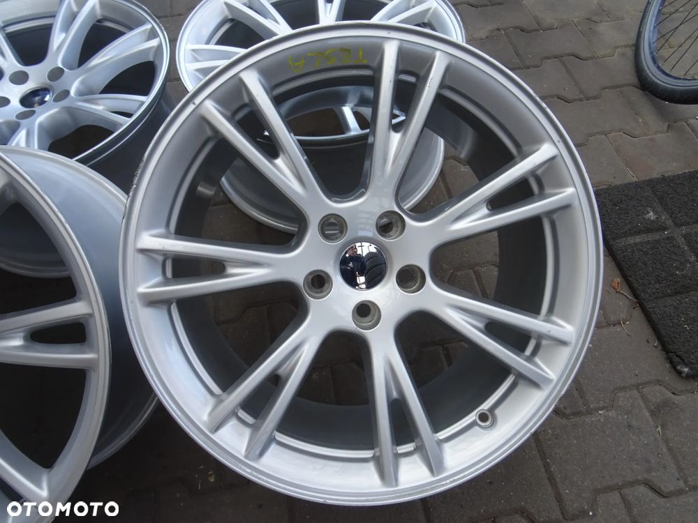 5x114,3x67  9,5Jx19  ET45 Tesla Oryginalne 19 - 3
