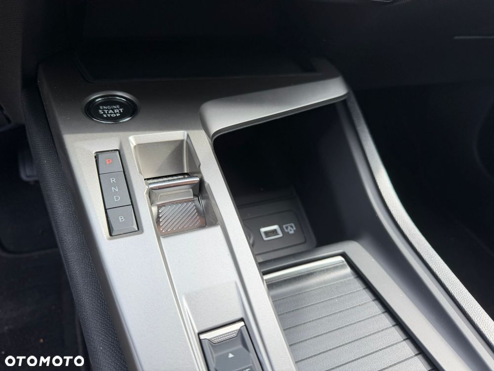 Peugeot 408 180 e-EAT8 Allure Pack - 17