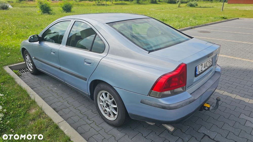 Volvo S60 2.4 Comfort - 4