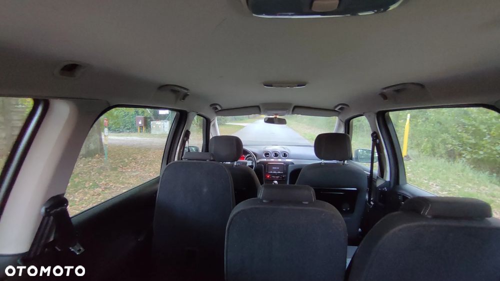 Ford Galaxy 2.0 TDCi Ghia - 14