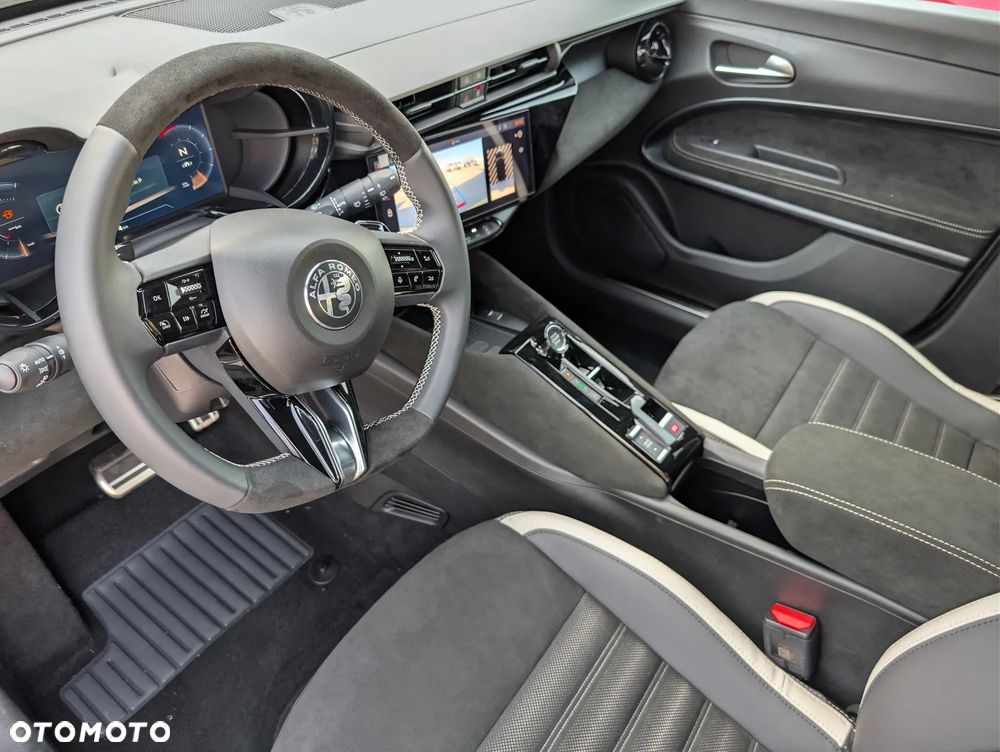 Alfa Romeo Junior 1.2 mHEV Sport Speciale eDCT - 11