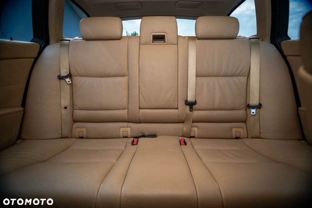 BMW Seria 5 535d Touring - 17