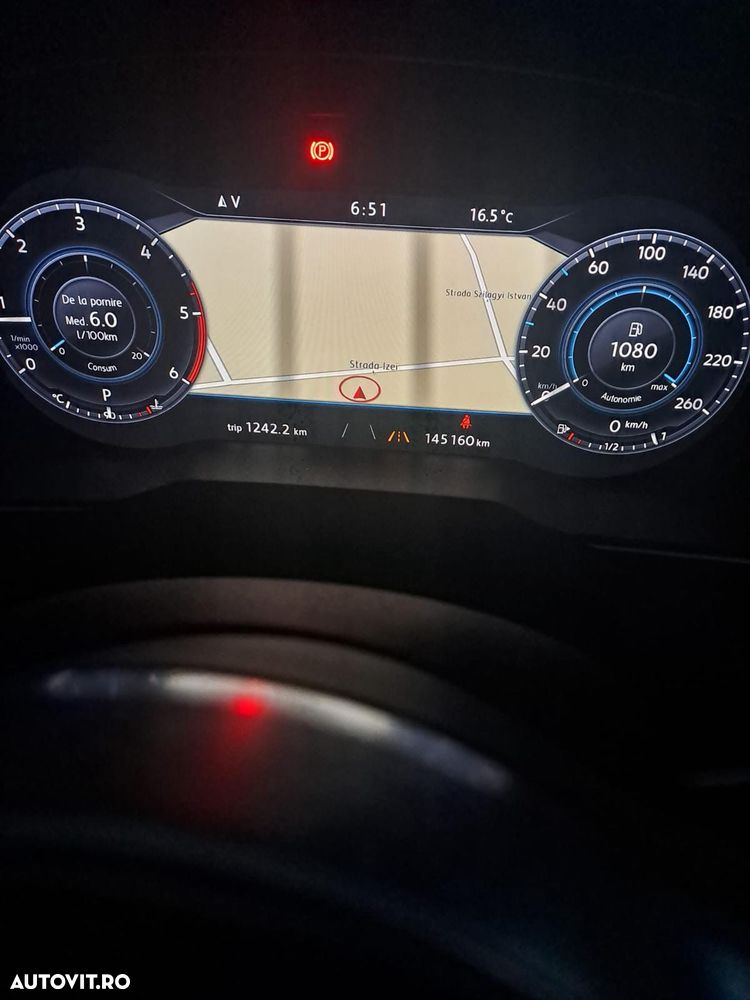 Volkswagen Passat - 4