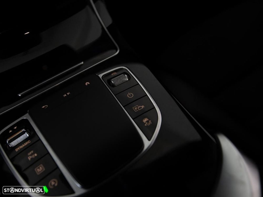Mercedes-Benz GLC 300 d 4Matic 9G-TRONIC AMG Line - 25