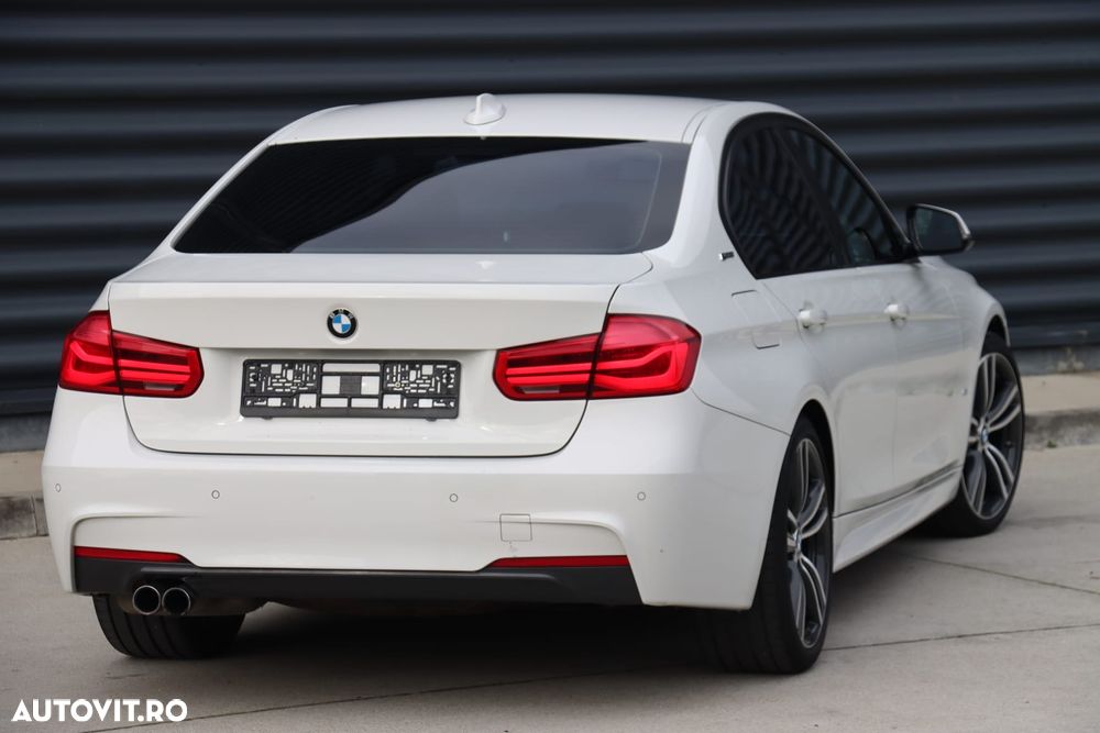 BMW Seria 3 330e iPerformance M Sport - 13