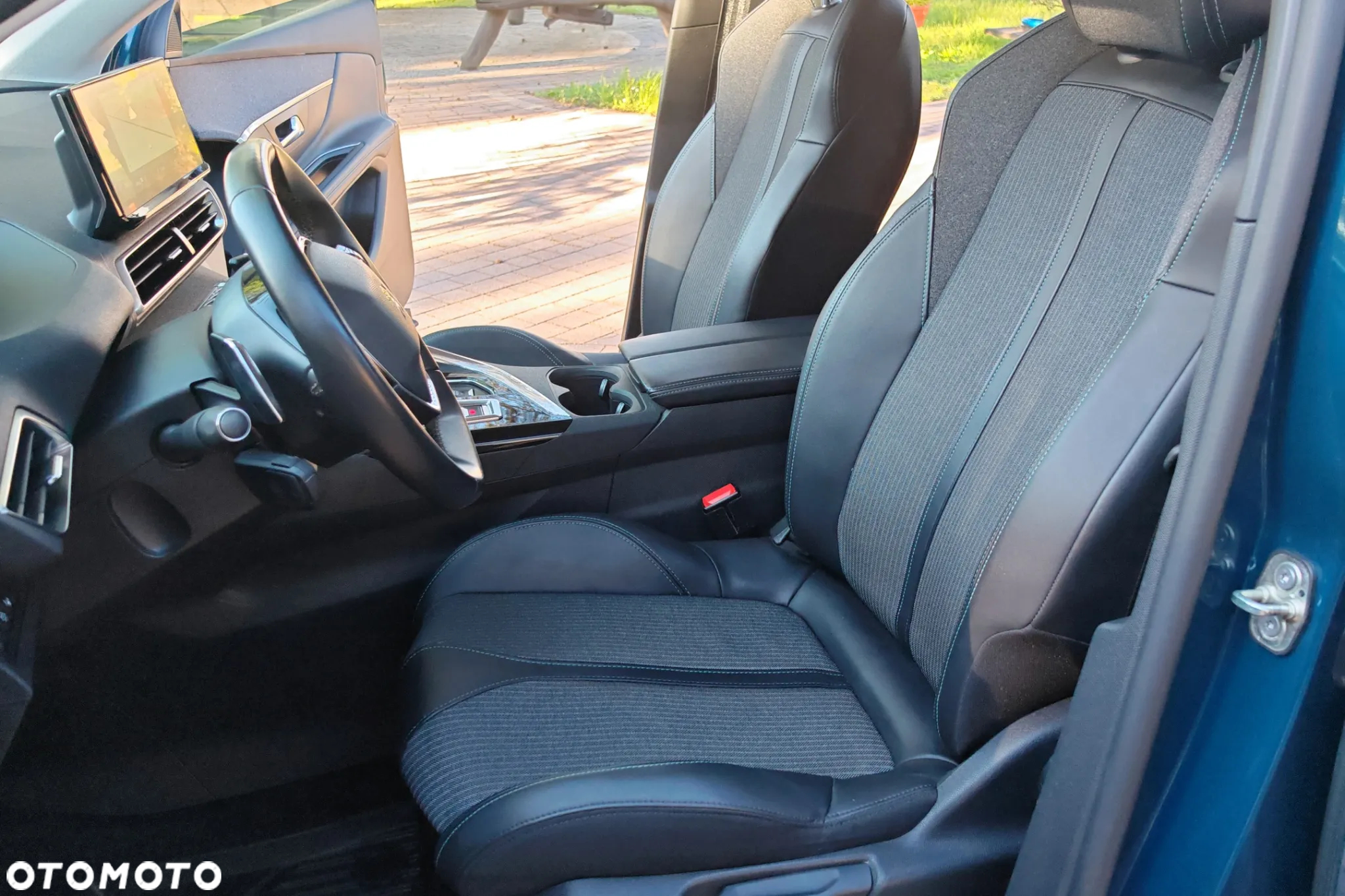 Peugeot 3008 1.2 PureTech Allure Pack S&S EAT8 - 22
