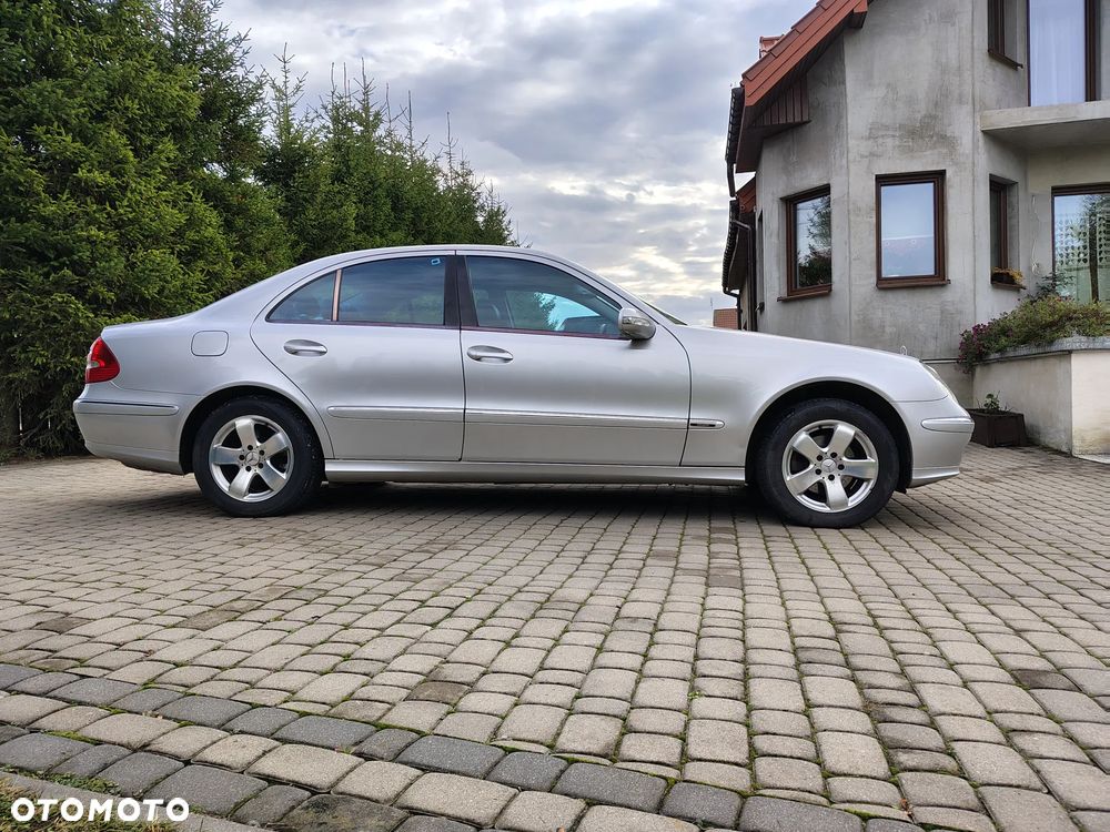 Mercedes-Benz Klasa E 270 CDI Avantgarde - 4