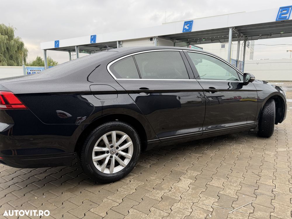 Volkswagen Passat 2.0 TDI SCR Comfortline - 36