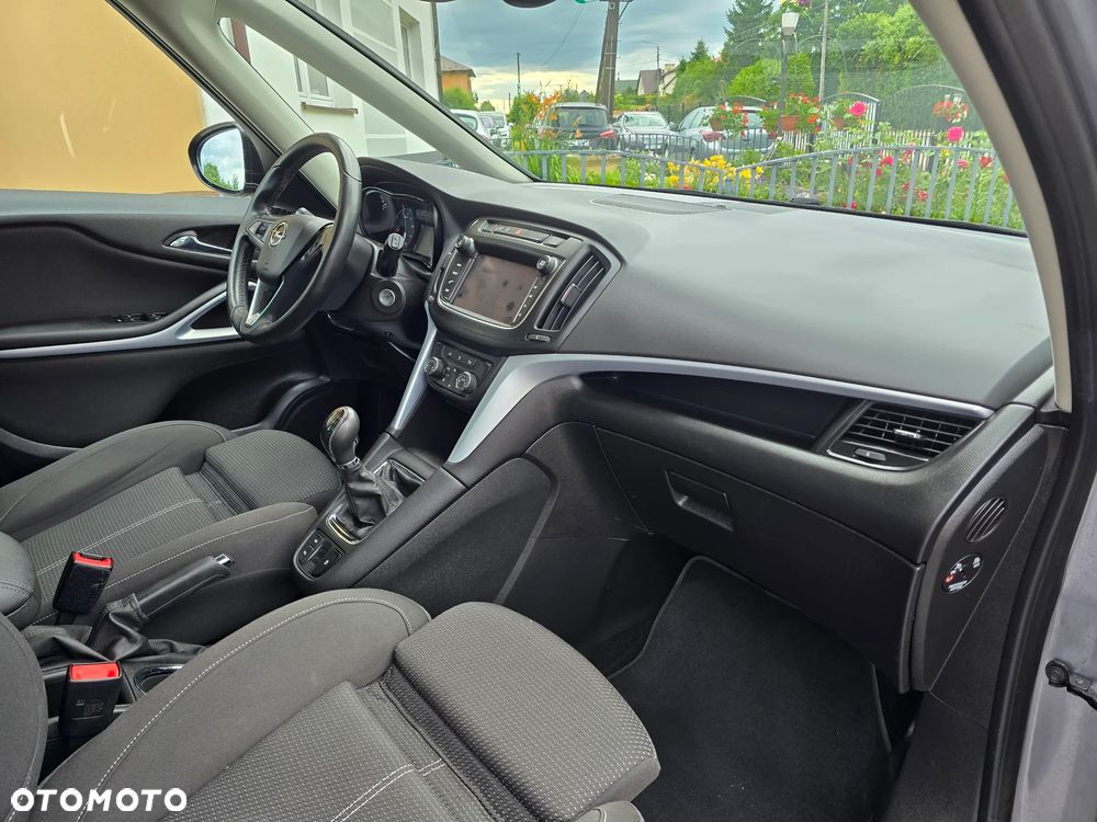 Opel Zafira Tourer 1.4 Turbo Sport - 22