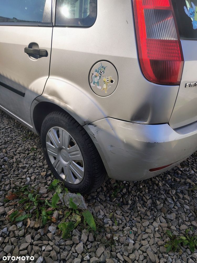 Ford Fiesta - 4