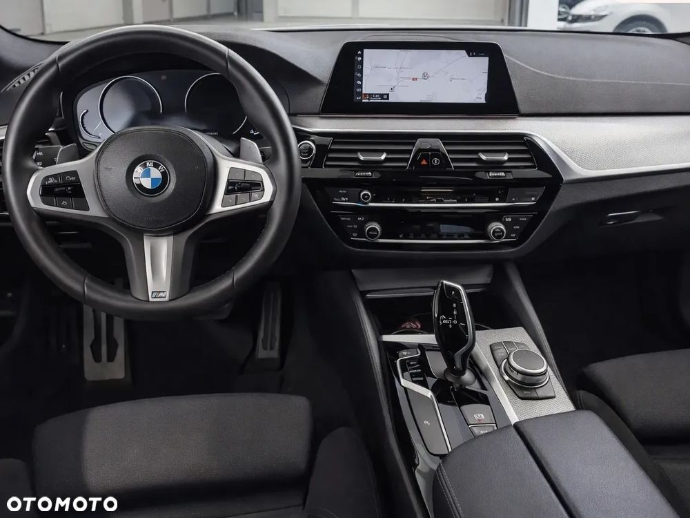 BMW Seria 5 530i GPF xDrive M Sport sport - 4