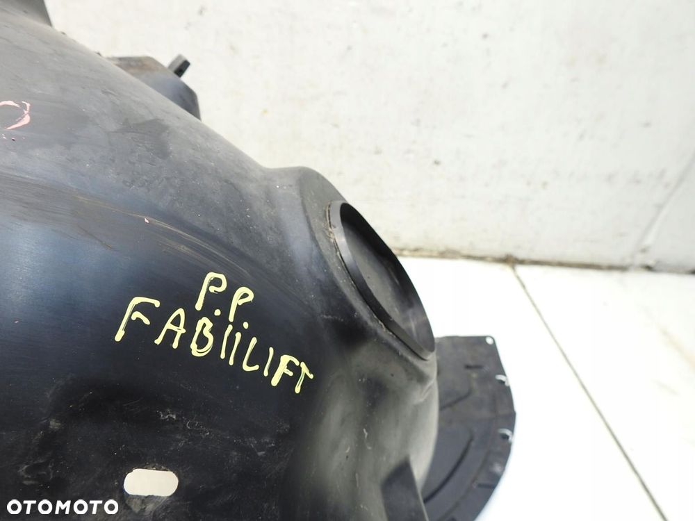 NADKOLE PRAWY PRZÓD SKODA FABIA II 5J0809962A - 2