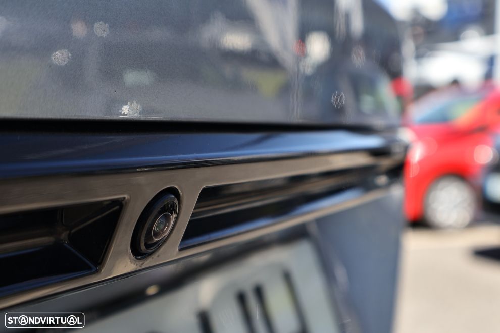 Peugeot 2008 1.2 Hybrid Allure e-DCS6 - 7