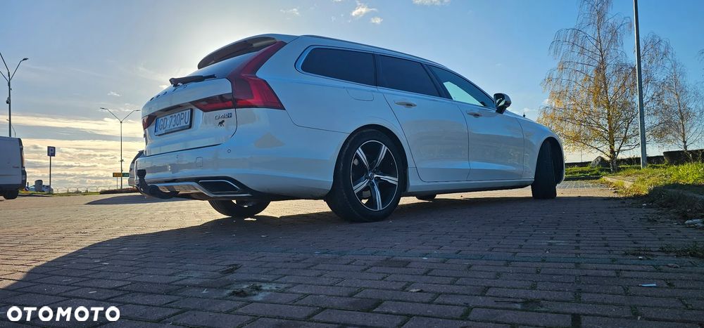 Volvo V90 D4 R-Design - 13