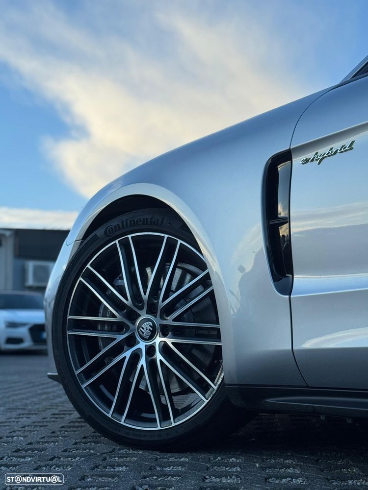 Porsche Panamera Sport Turismo 4 E-Hybrid - 9