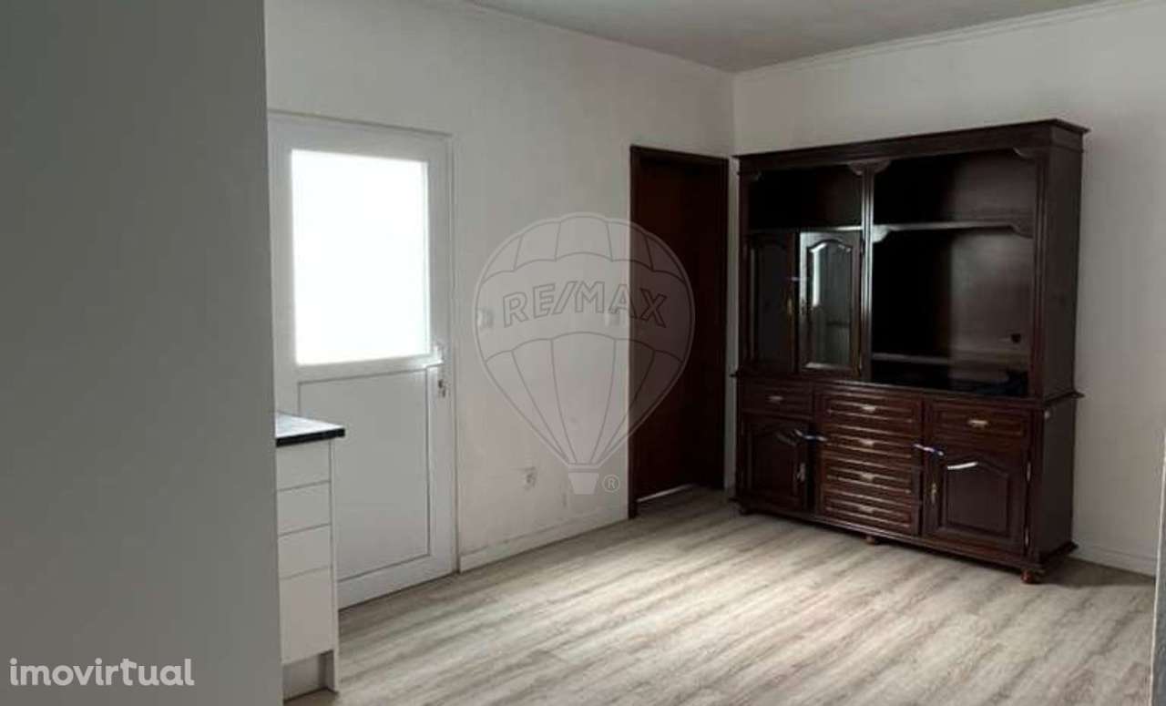 Moradia T1 para venda - Grande imagem: 3/15