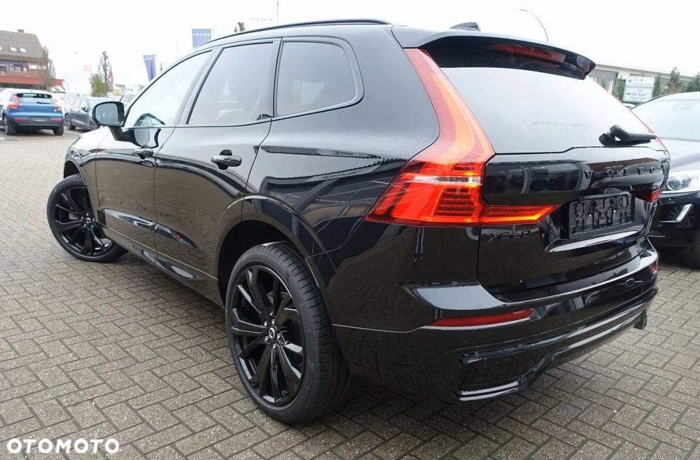 Volvo XC 60 B5 B AWD Ultra Black Edition - 4