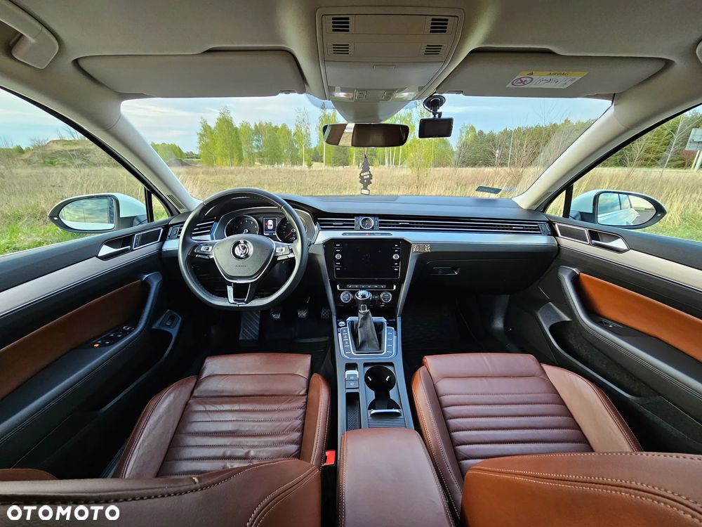 Volkswagen Passat 1.8 TSI BMT Highline - 13