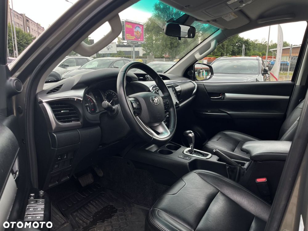 Toyota Hilux 2.8 D-4D Double Cab SR5 4x4 - 17