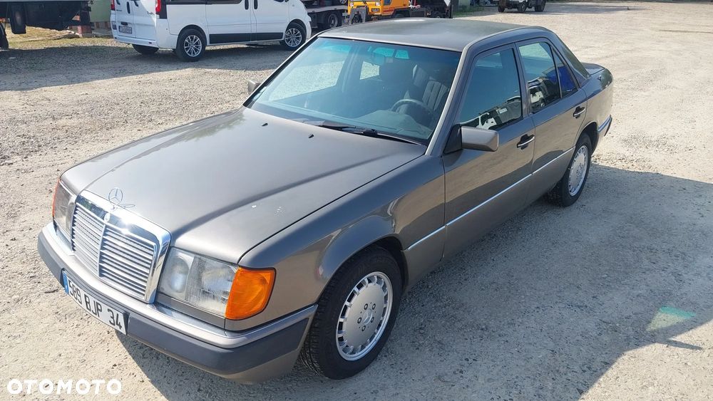 Mercedes-Benz W124 (1984-1993) - 1