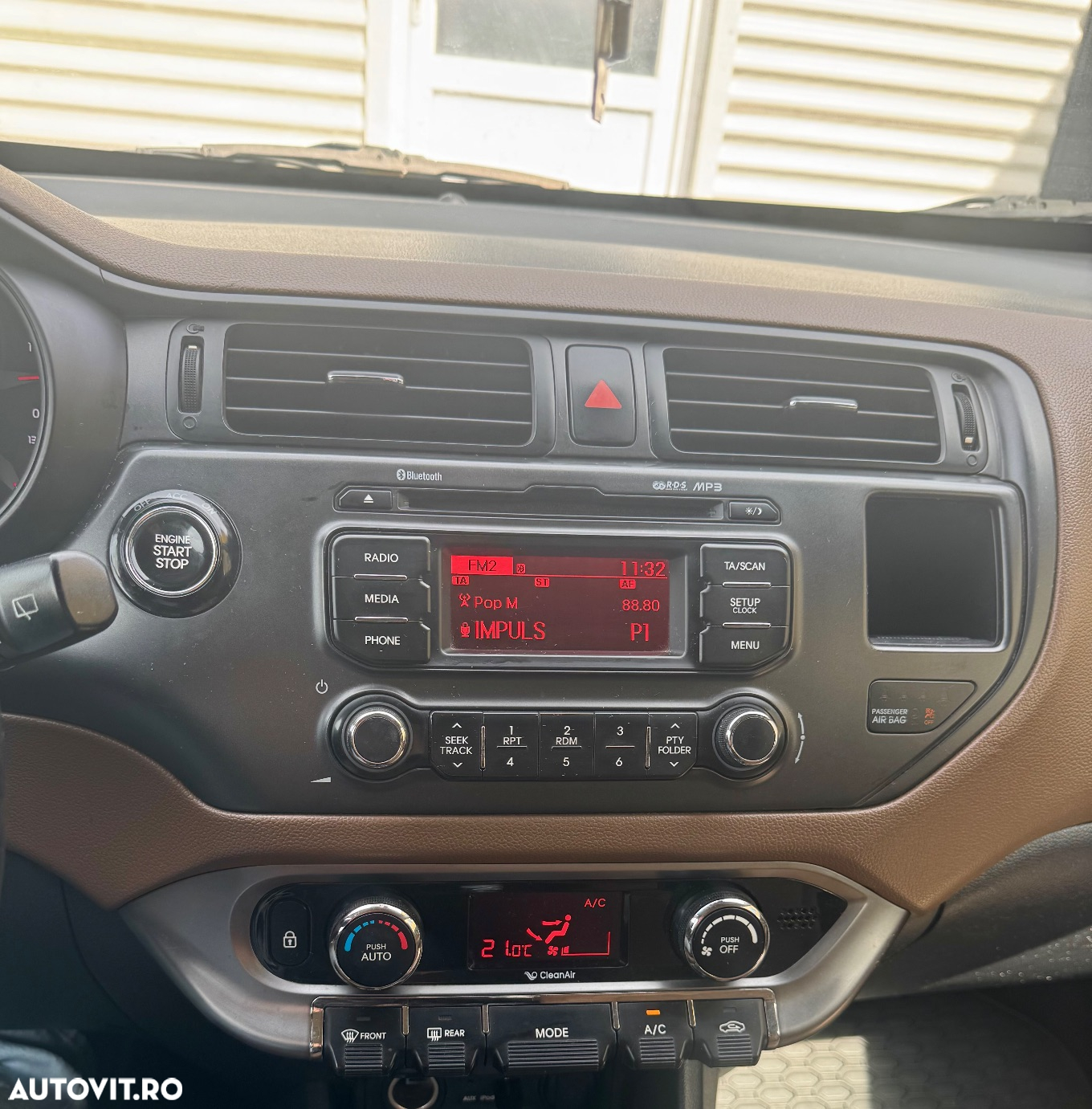 Kia Rio - 10