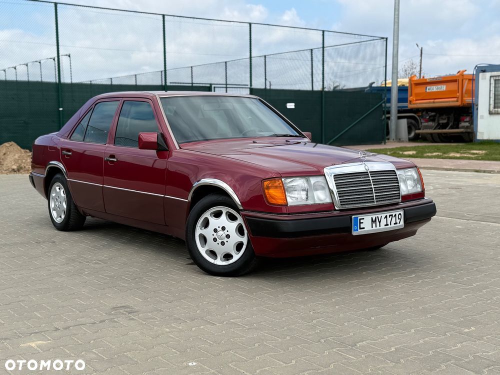 Mercedes-Benz W124 (1984-1993) - 23