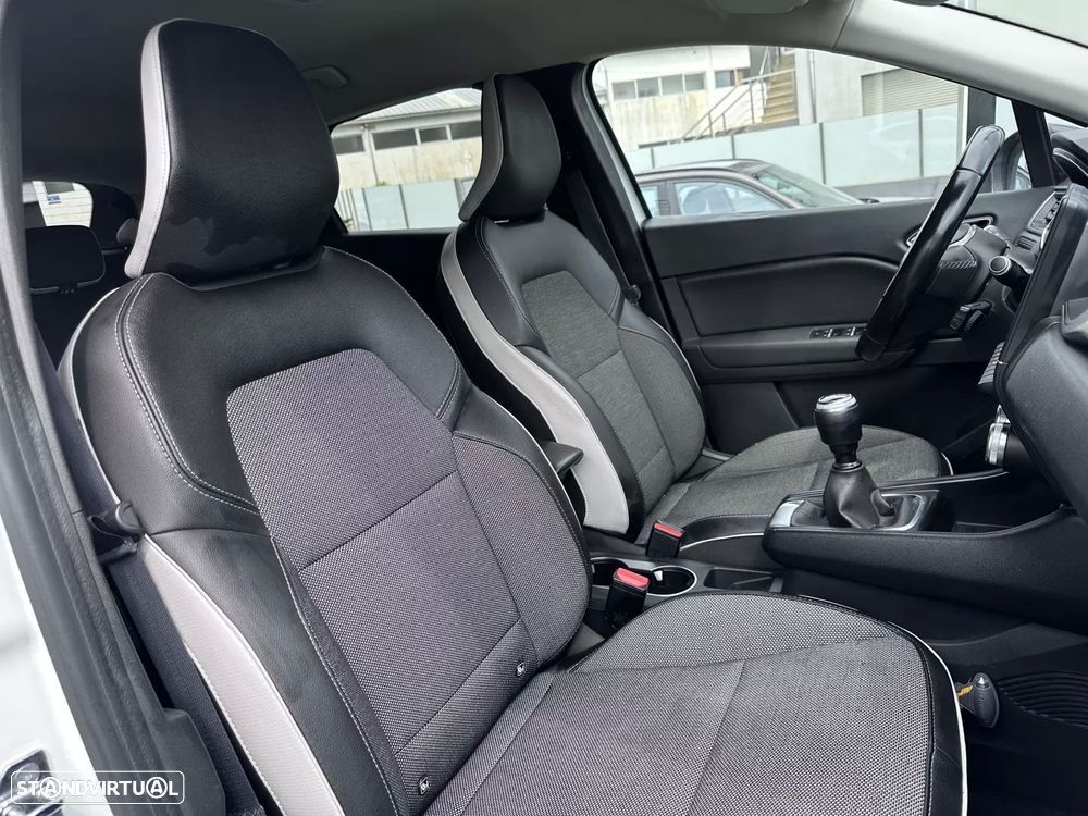 Renault Captur TCe 100 INTENS - 48