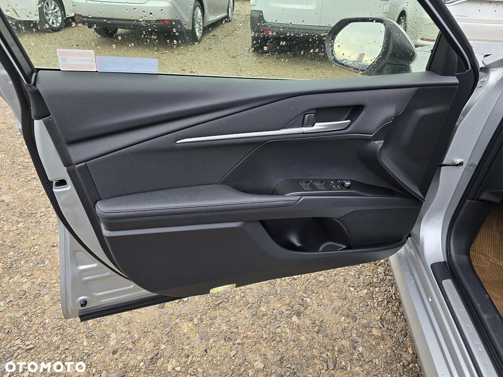 Toyota Camry 2.5 Hybrid Dynamic Force Comfort e-CVT - 12