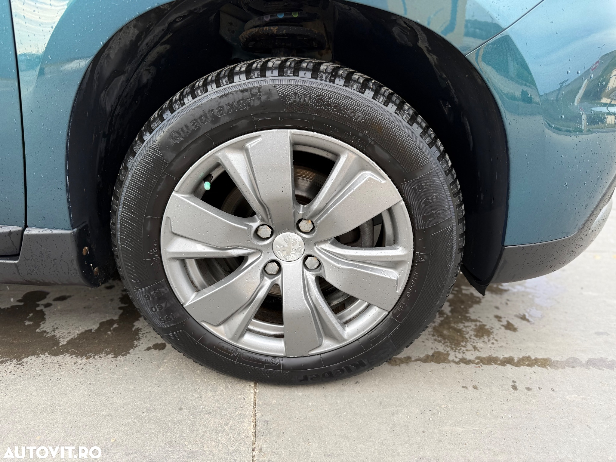 Peugeot 2008 1.2 PureTech Turbo EAT6 S&S Allure - 4